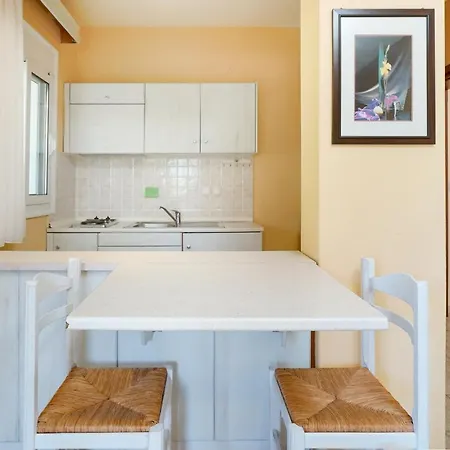 Escape * Chrysi Ammoudia