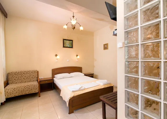 Escape 克里斯阿穆迪亚