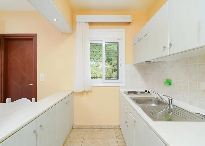 Escape Chrysi Ammoudia